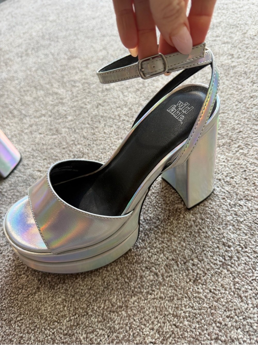 wild fable Iridescent Silver Metallic Holographic Platform Heel Sandals Y2K - Picture 9 of 13